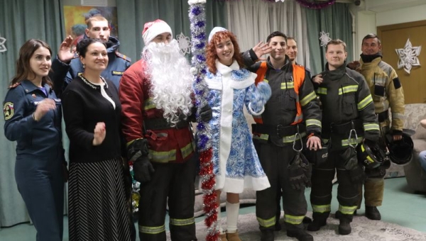 Новогоднее чудо с сиреной!