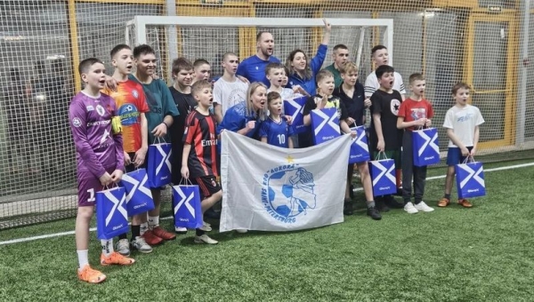 Футбол от прекрасных игроков "Авроры"